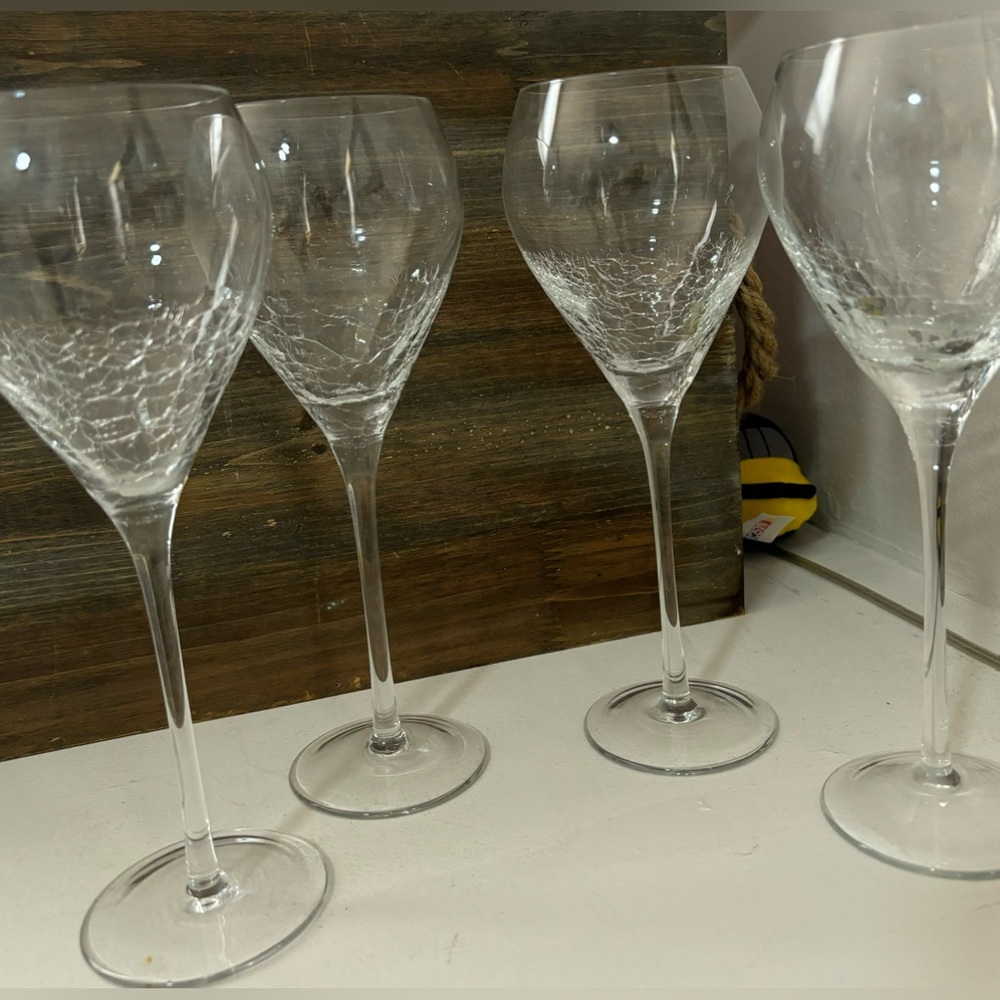 “Reflections” Wine Goblets. 9 1/2" tall , 3 1/4" across top. 4 glasses.